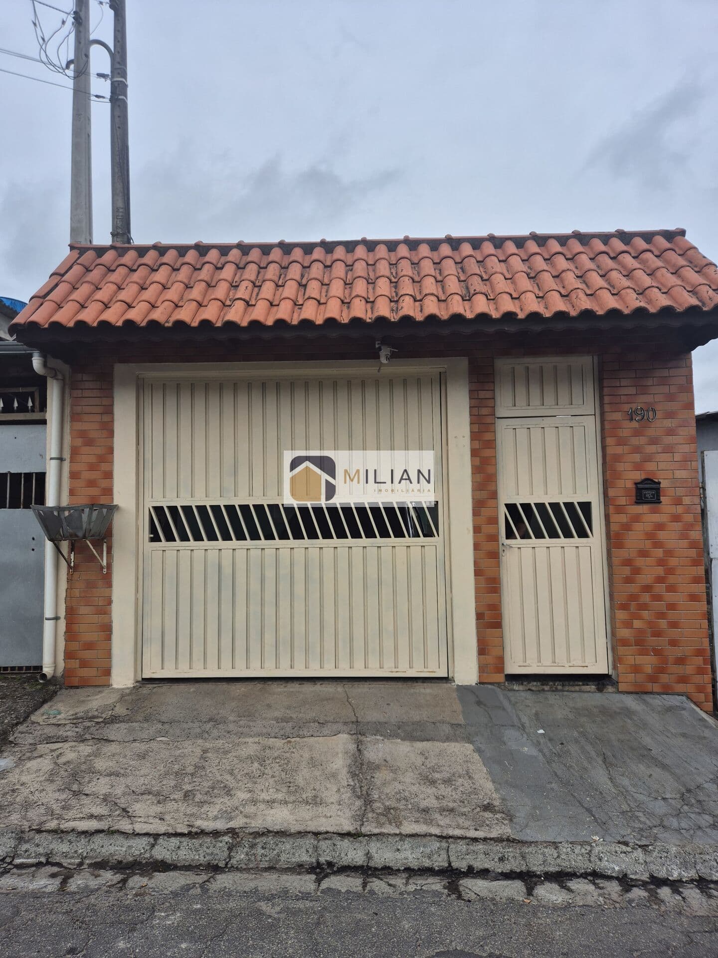 SOBRADO A VENDA EM SUZANO - CASA BRANCA