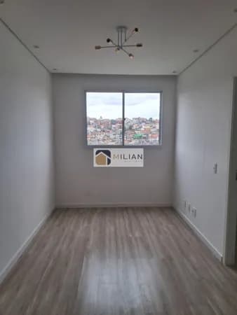 Apartamento em Ferraz de Vasconcelos - Vila Romanópolis