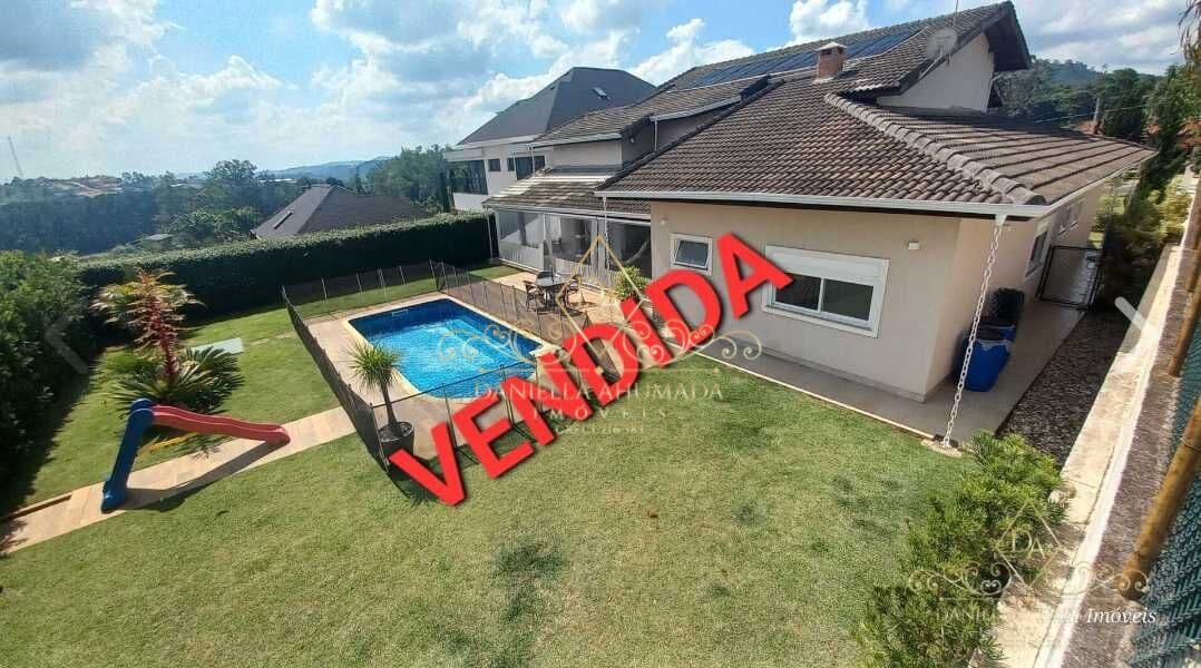 Casa totalmente térrea à venda no Condomínio Serra da Estrela em Atibaia-SP