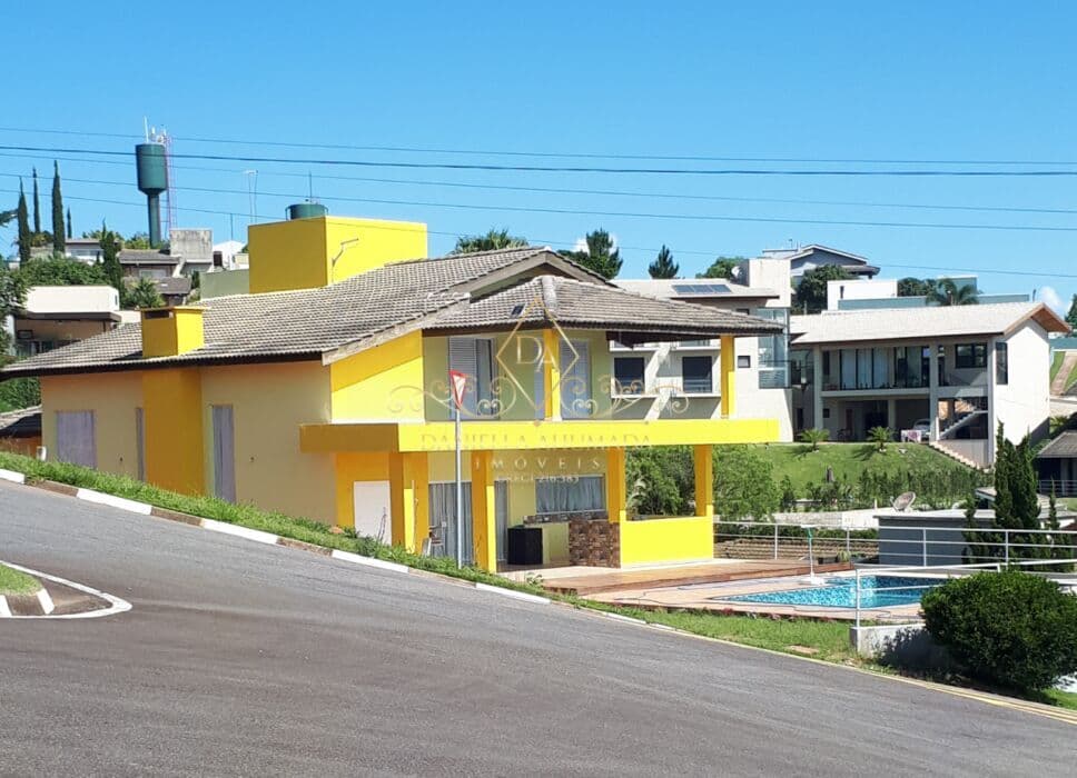 Casa à venda em Condomínio Fechado Serra da Estrela em Atibaia!!