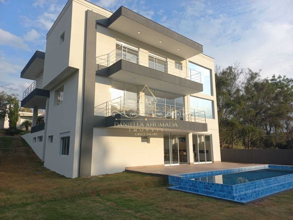 Casa à venda ou locação em Condomínio Clube de Atibaia