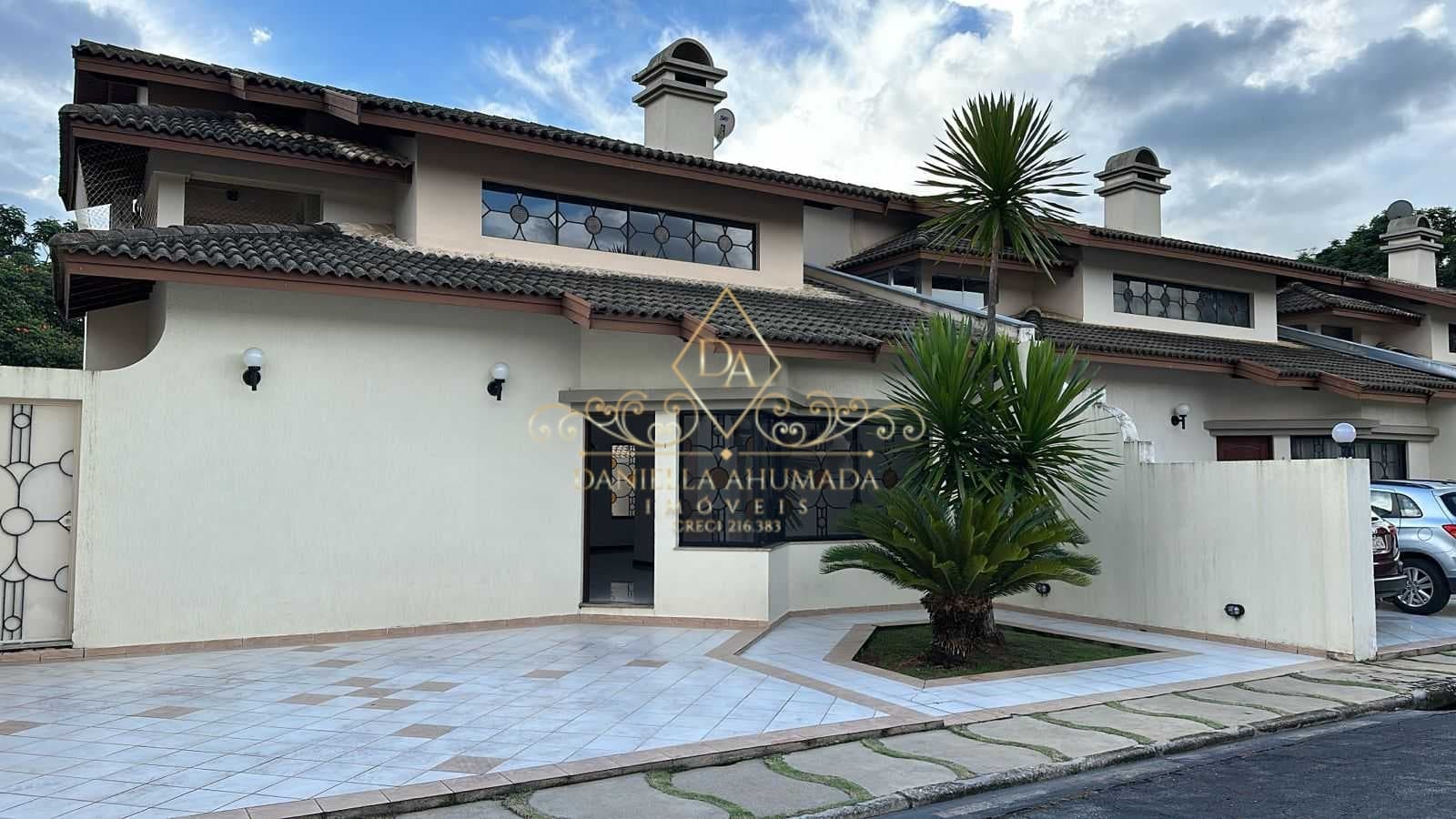 Casa à venda em Condomínio Village dentro da cidade!
