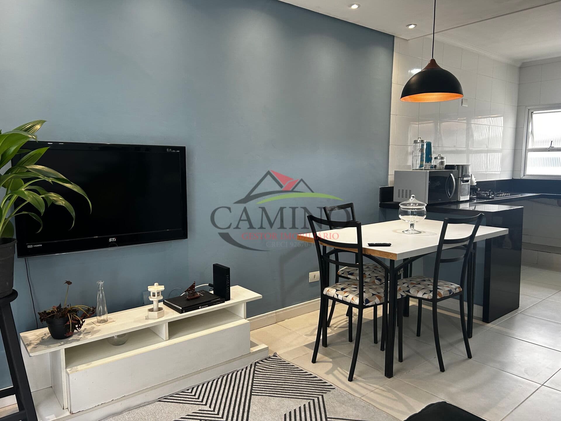 Sobrado de condomínio à venda com 02 dormitórios, 70 m² e lazer, próximo à praia das Astúrias, Guarujá/SP.