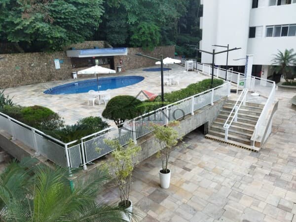 Apartamento 3 dormitórios 2 suítes, 177 m², Praia das Pitangueiras Guarujá/SP.