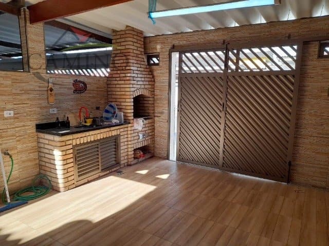 Casa Padrão para Venda em Jardim Progresso Guarujá-SP
