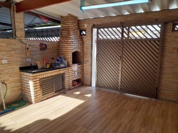 Casa Padrão para Venda em Jardim Progresso Guarujá-SP