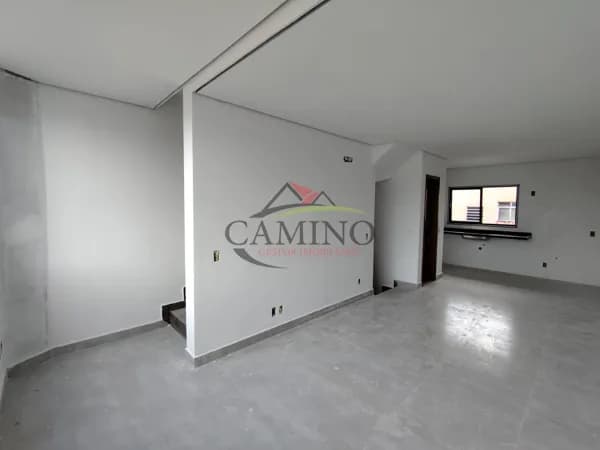 Triplex Independente no Santa Rosa | 2 Suítes + Garagem Ampla!