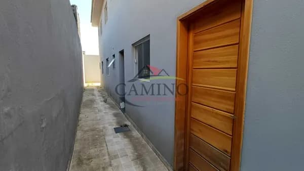 “Sobreposta Térrea 2 Dormitórios à Venda – Santa Rosa – Guarujá – Aceita Financiamento”