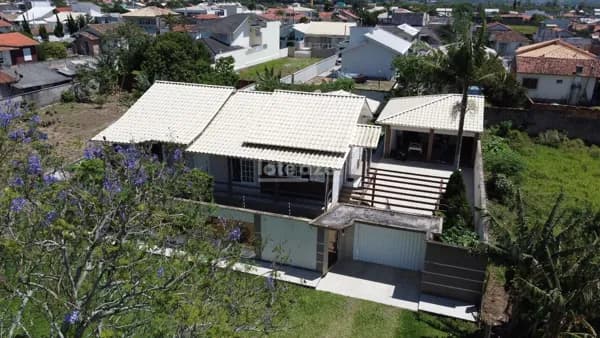 Casa em Capivari de Baixo
