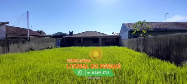 Casa Padrão 2 Dormitórios 200 metros da praia