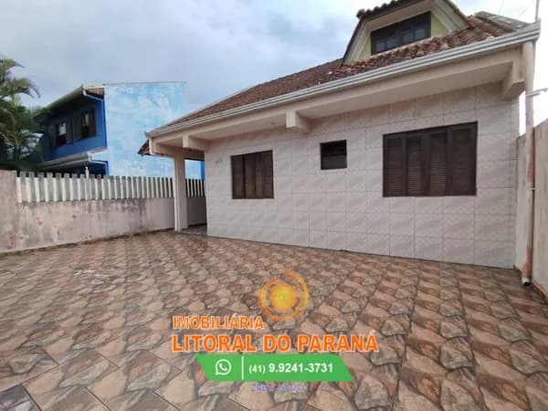 Casa Padrão com 4 quartos proximo do mar.