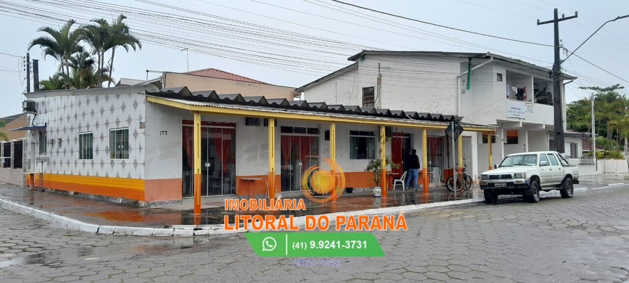 Sobrado comercial de esquina com 12 Quitinetes, 500m² de área total, Guarapari, Pontal do Paraná.