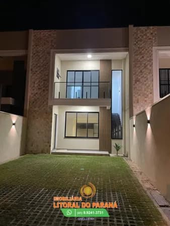 Sobrados Alto Padrão, com piscina em Praia de Leste.