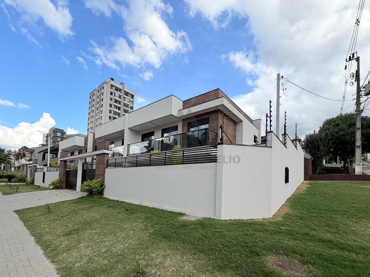 Sobrado Alto Padrão Prox ao Centro de São José dos Pinhais