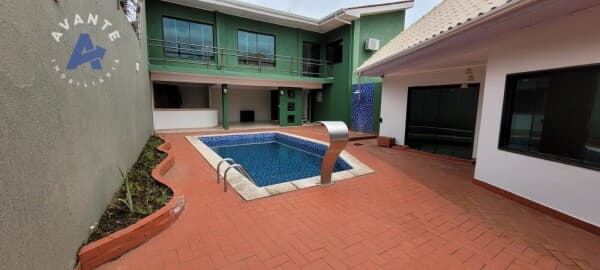 Casa Alto Padrão na Av. Farquar! Oportunidade Única!!