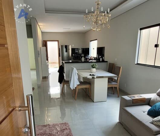 Linda Casa de 3qts sendo 1 suíte! Pode ser financiada! GreenVille!