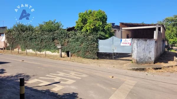 Casa 3 quartos na zona sul aceitando financiamento - Preço de ocasião.