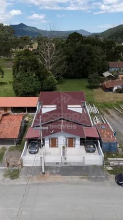 Casa Geminada com Excelente Estrutura e Renda Garantida