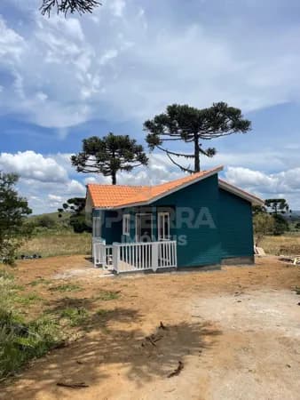 Casa e Terreno com 2 Hectares em região que Neva