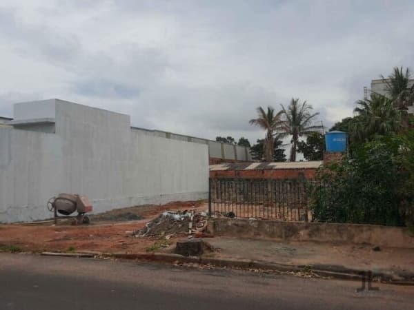 Terreno no Joquei Clube