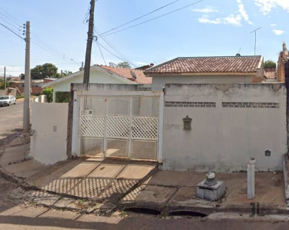Casa em Núcleo Habitacional Alcides Matiuzzi, Marília/SP