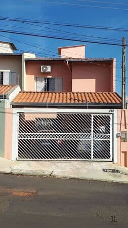 Casa No Jardim Bandeirantes