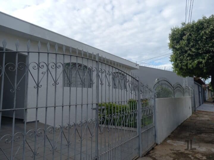Casa no Jardim Monte Castelo