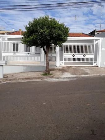Casa no bairro Edson Jorge Júnior