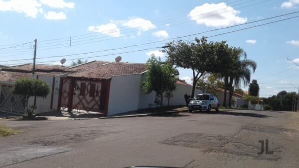Casa no Jardim Luciana