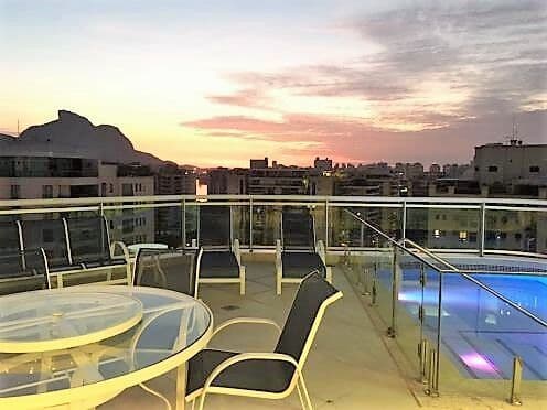 Cobertura 4 quartos (all suites) para vender na Barra da Tijuca Condomínio Peninsula FontVielle