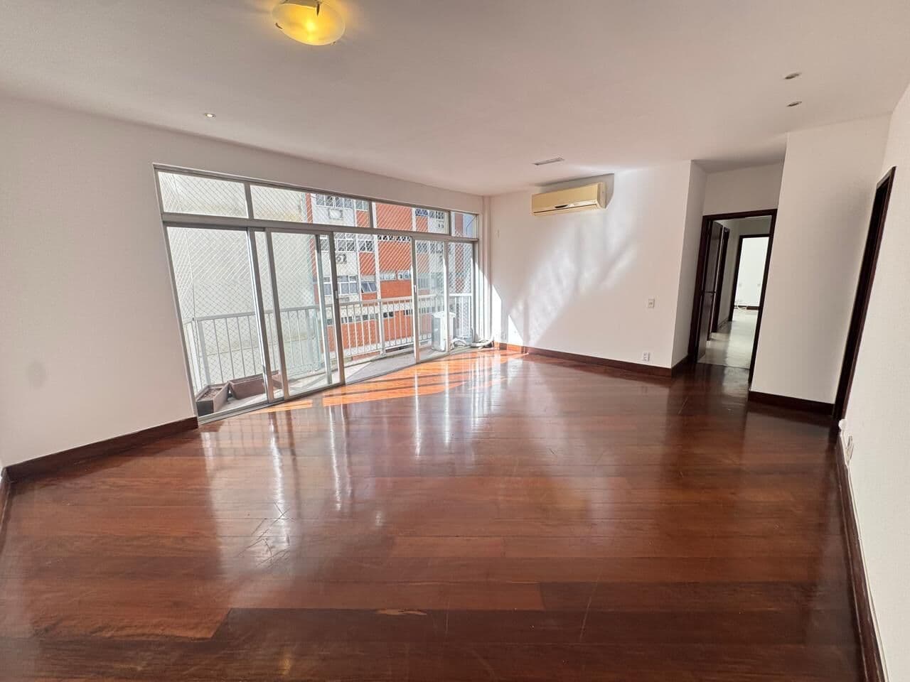 Apartamento com 3 quartos a venda no Leblon, 123m2, Proximo ao Metro