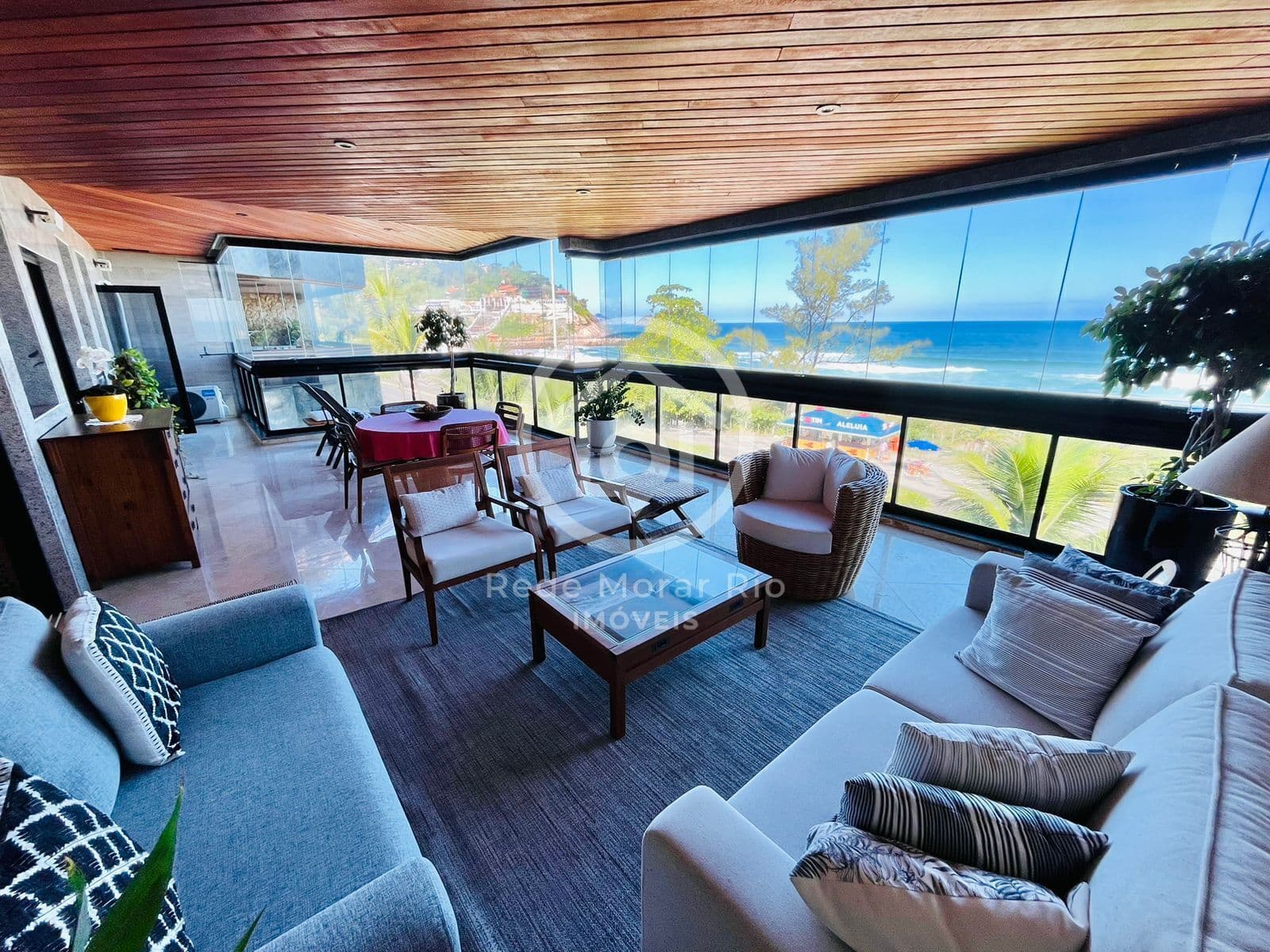 Apartamento com 4 quartos para vender Avenida do Pepe (Lucio Costa) na Barra da Tijuca. Frontal Mar.
