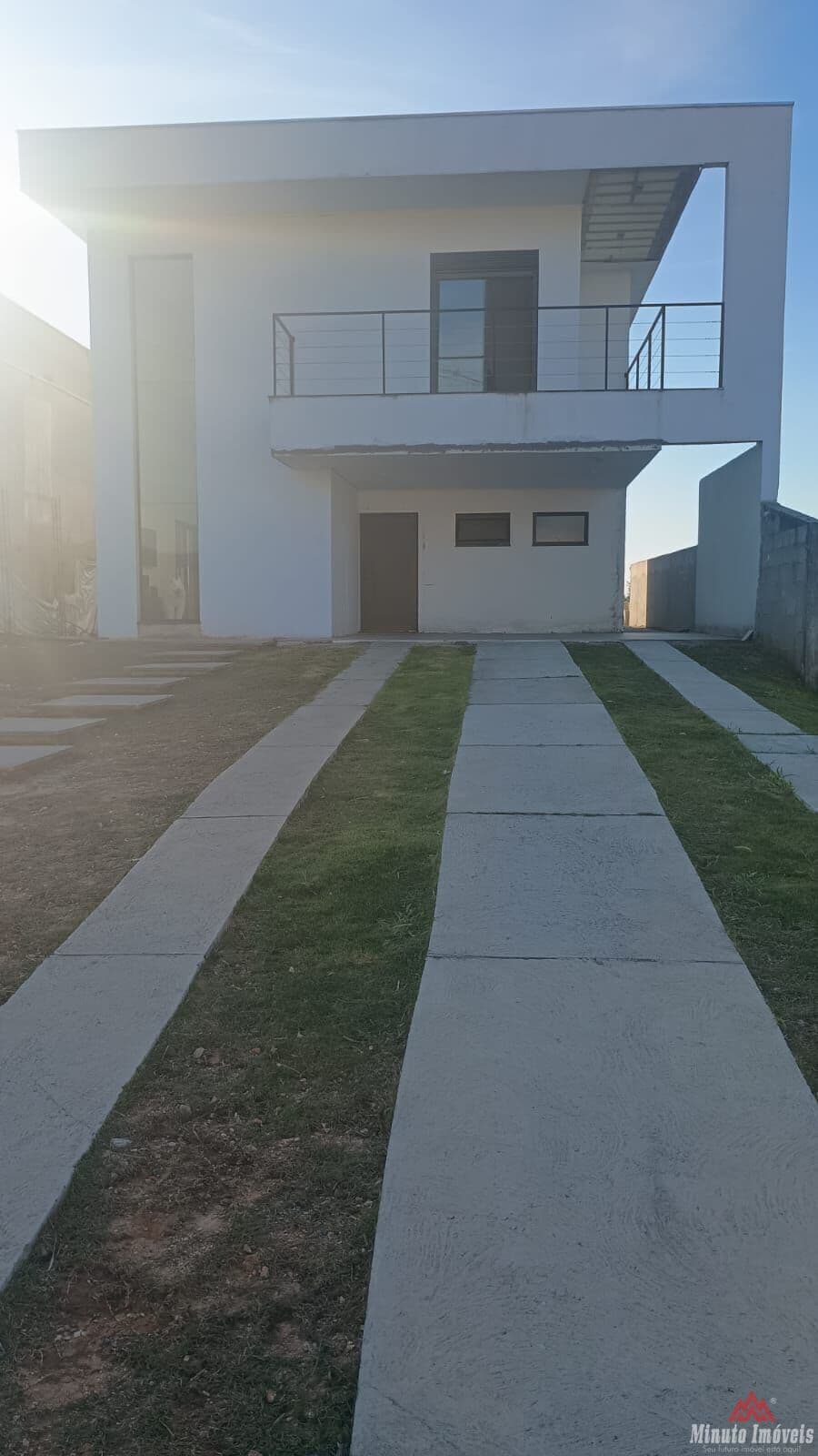 Sobrado em Condomínio c/ 260m² + 04 dorm., sendo 01 suíte + Área Gourmet