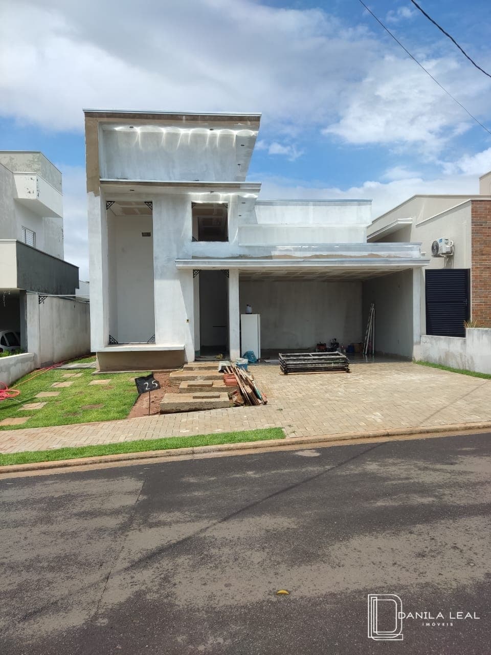 Casa em Condomínio Village Damha III