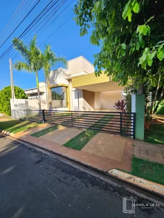 Casa em Condomínio Jardim Flamboyant I