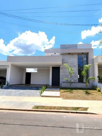Casa em Condomínio Village Damha III