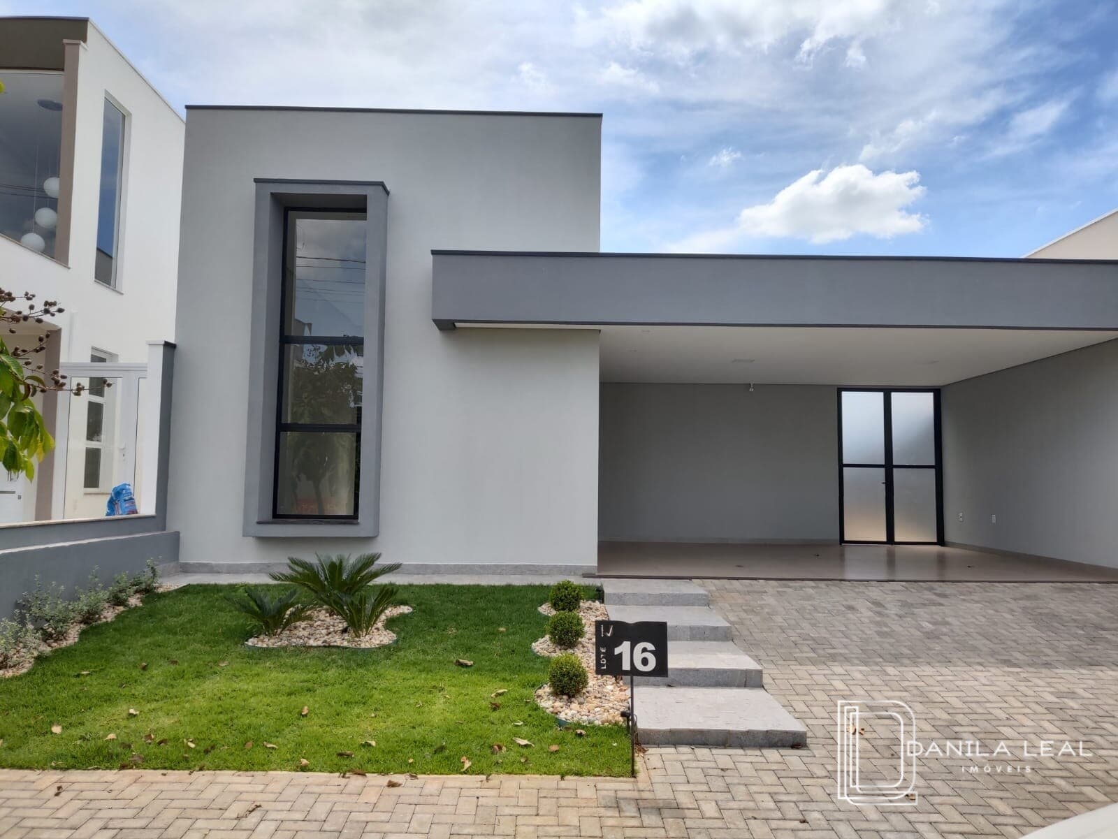 Casa em Condomínio Village Damha III