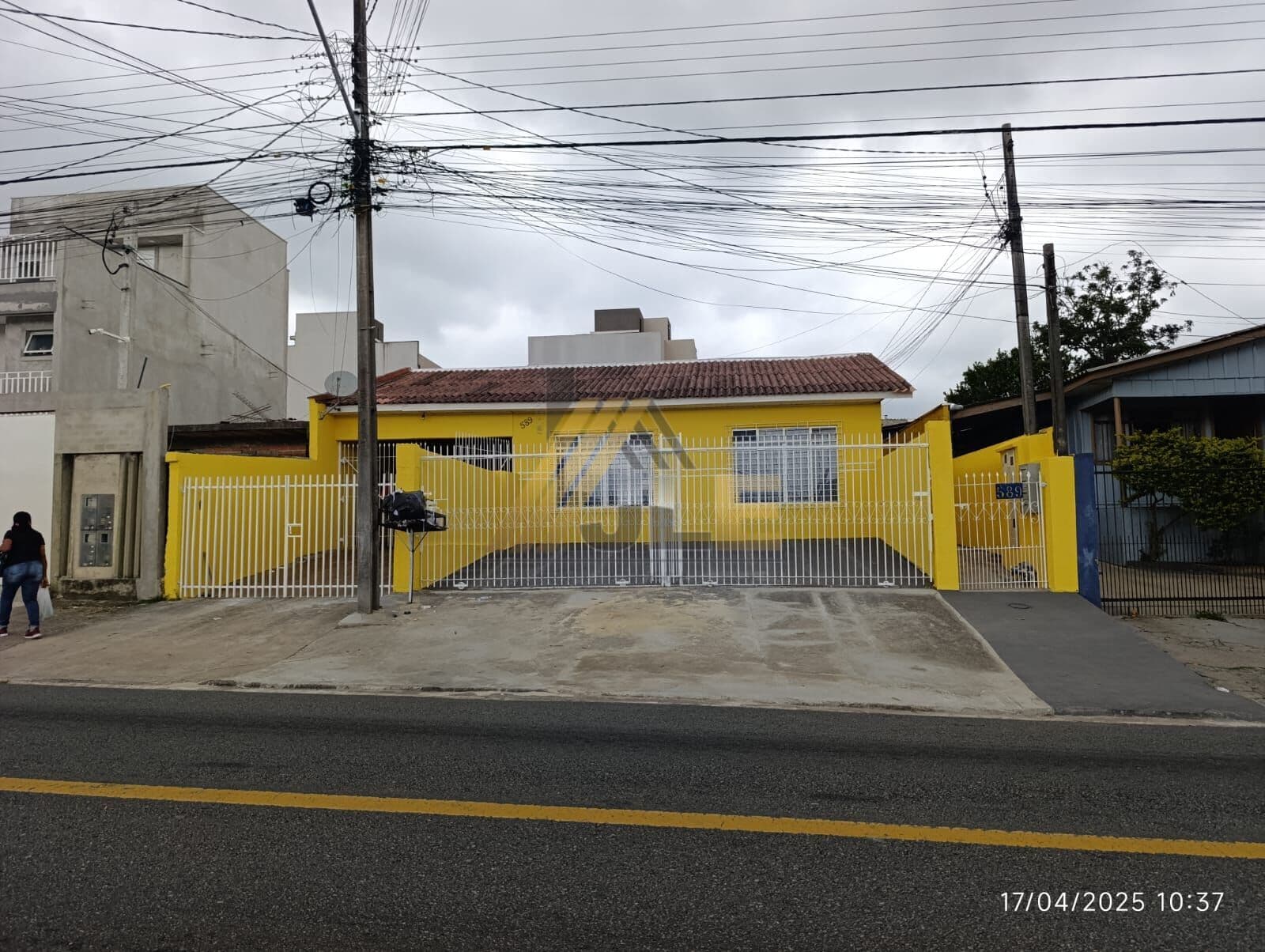 Terreno com 4 casas no Alto Boqueirão, Curitiba/PR