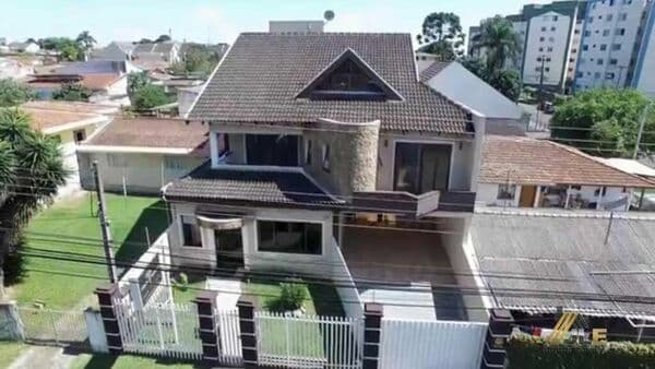 Sobrado-Alto-Padrao-para-Venda-em-Hauer-Curitiba-PR