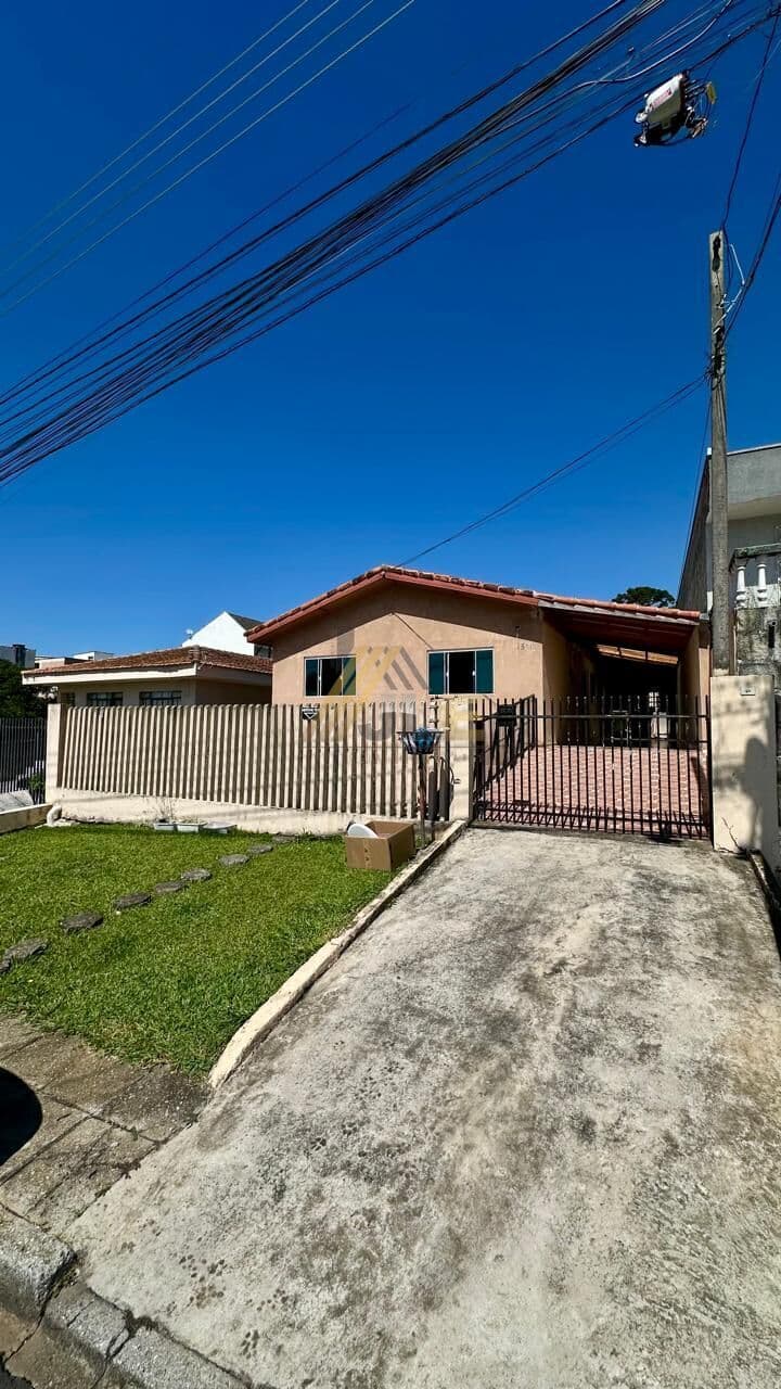 Casa Terrea à venda no bairro Xaxim - Curitiba/PR