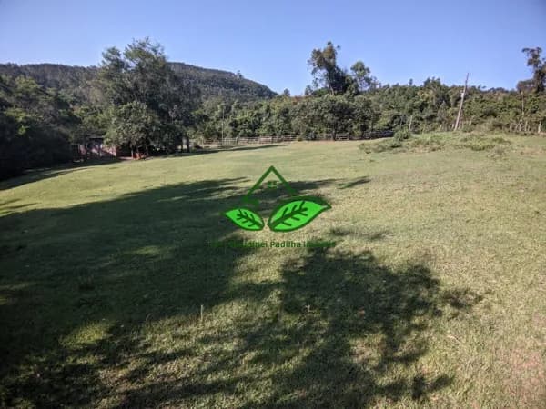 Vende: Linda propriedade com 2,5 hectares, escriturada, com arroio e rica em vertentes na parada 100 da RS-020 em Morungava, Gravataí/RS