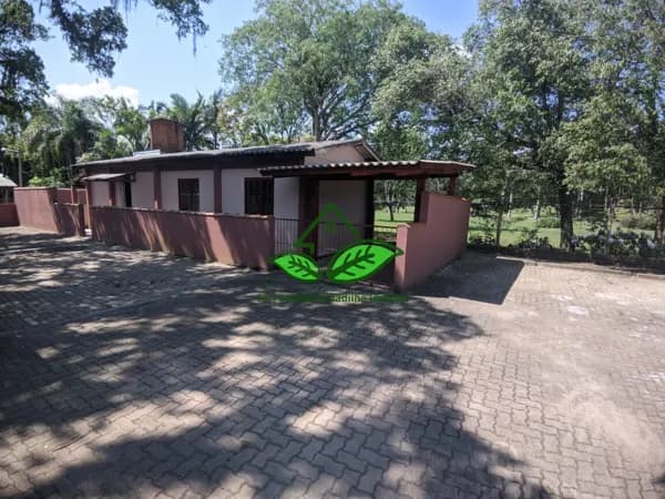 Vende: Terreno tipo condomínio com 6 casas e salão de festas em Morungava, Gravataí/RS.
