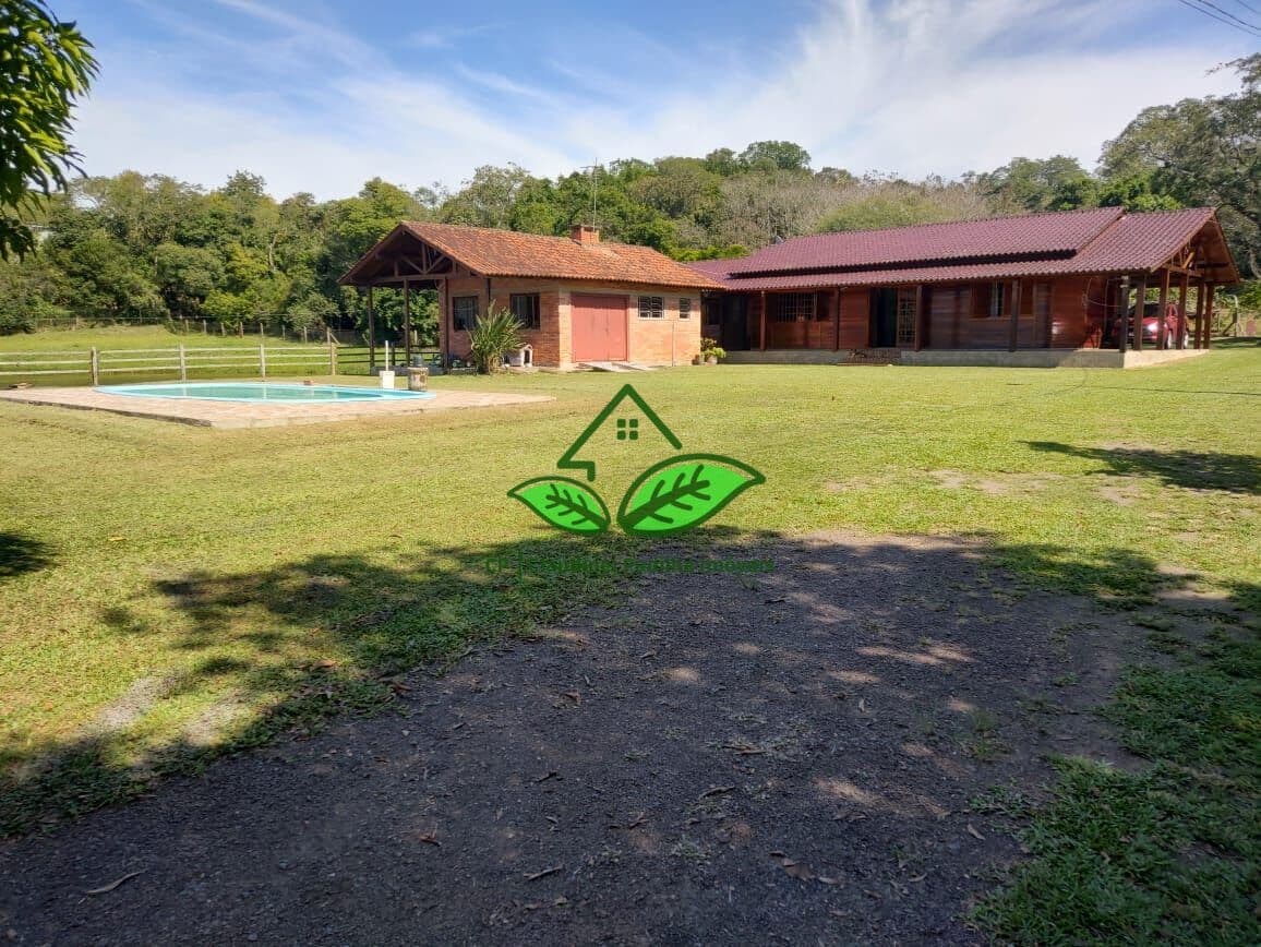 Vende: Linda propriedade com piscina, açude, escriturada, com 20.000 m² de área a 100 m da RS-020 em Morungava, Gravataí/RS