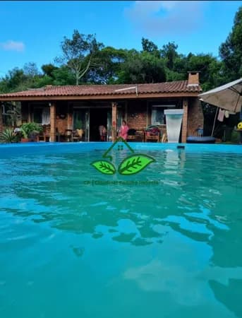 Sítio com 1100 m², com duas casas no Cond. Rancho Alegre e Feliz