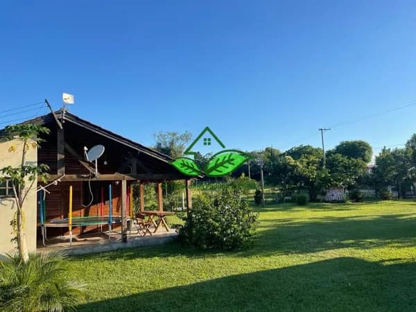 Vende: Lindo sítio com 4.800 m² de área, com piscina e super localização as margens do asfalto na parada 96 em Morungava/RS