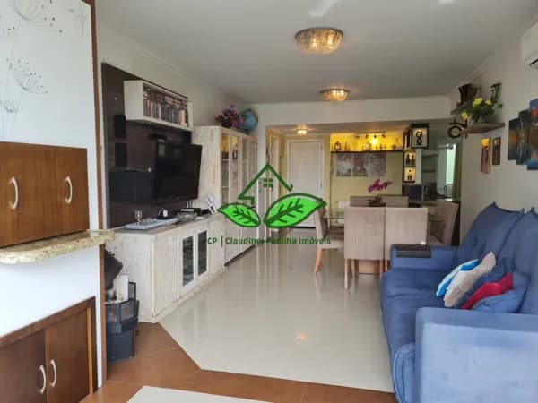 Lindo apartamento com vista para o vale em Gramado, com 3 dormitórios, sendo uma suíte com hidromassagem.