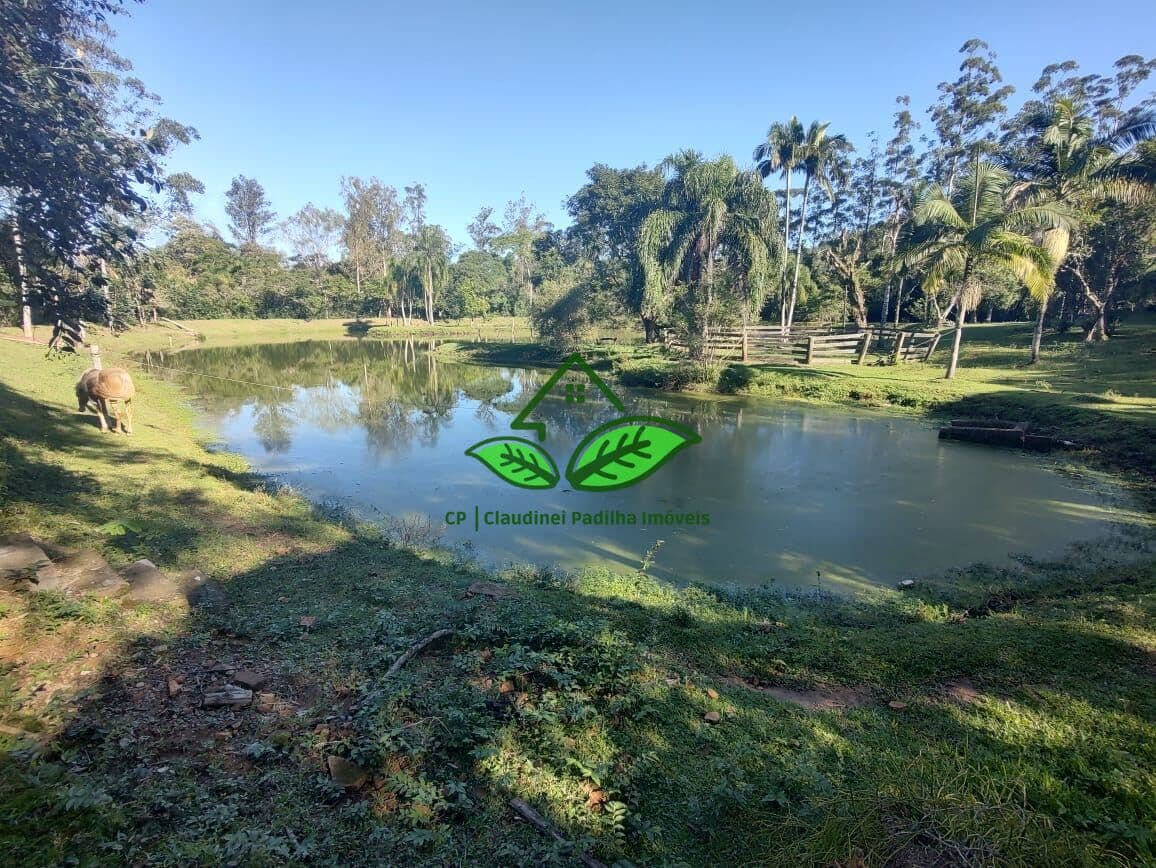 Vende: Lindo sítio com 3.7 hectares a 200 m da RS-020 na parada 97 em Morungava, Gravataí/RS