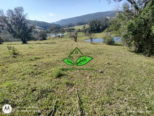 Terreno à venda com 40.000 m², escriturado, 2 açudes e rico em vertentes em Morungava-Gravataí/RS