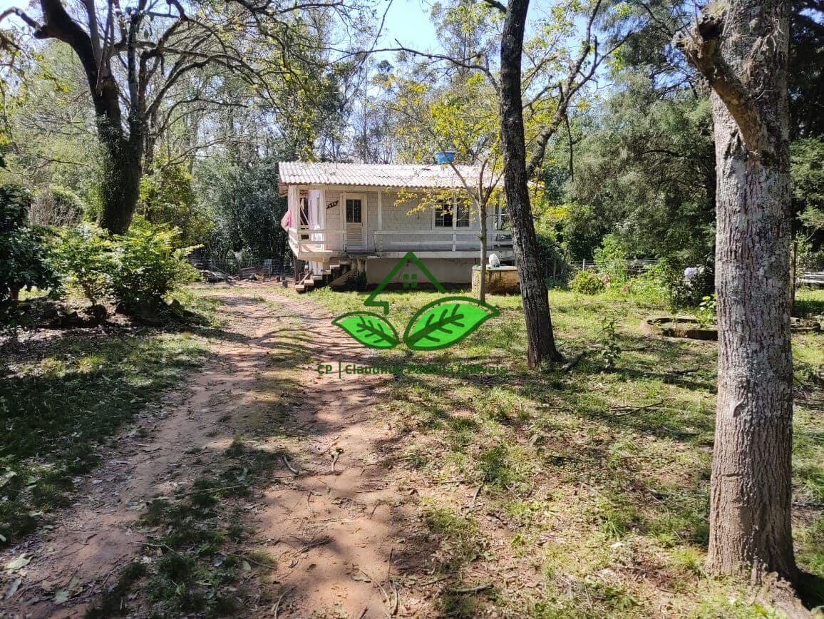 Vende: Lindo sítio todo cercado com casa de 200 m² a 800 m do asfalto em Gravataí/RS