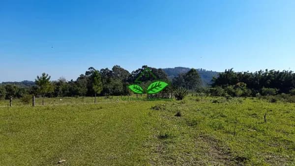 Linda área de terra em Morungava com 15 hectares de área, com galpão
